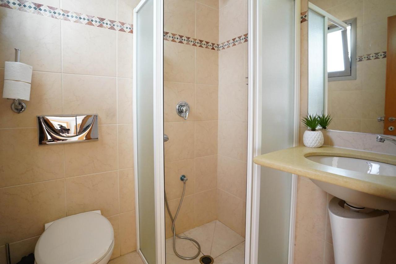 Two Bed Room Apartment 5 Min Walk To The Beach Эйлат Экстерьер фото