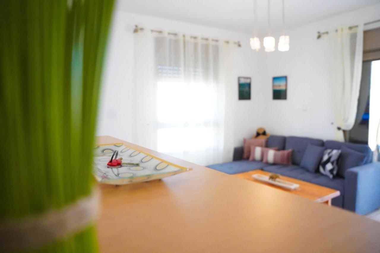 Two Bed Room Apartment 5 Min Walk To The Beach Эйлат Экстерьер фото