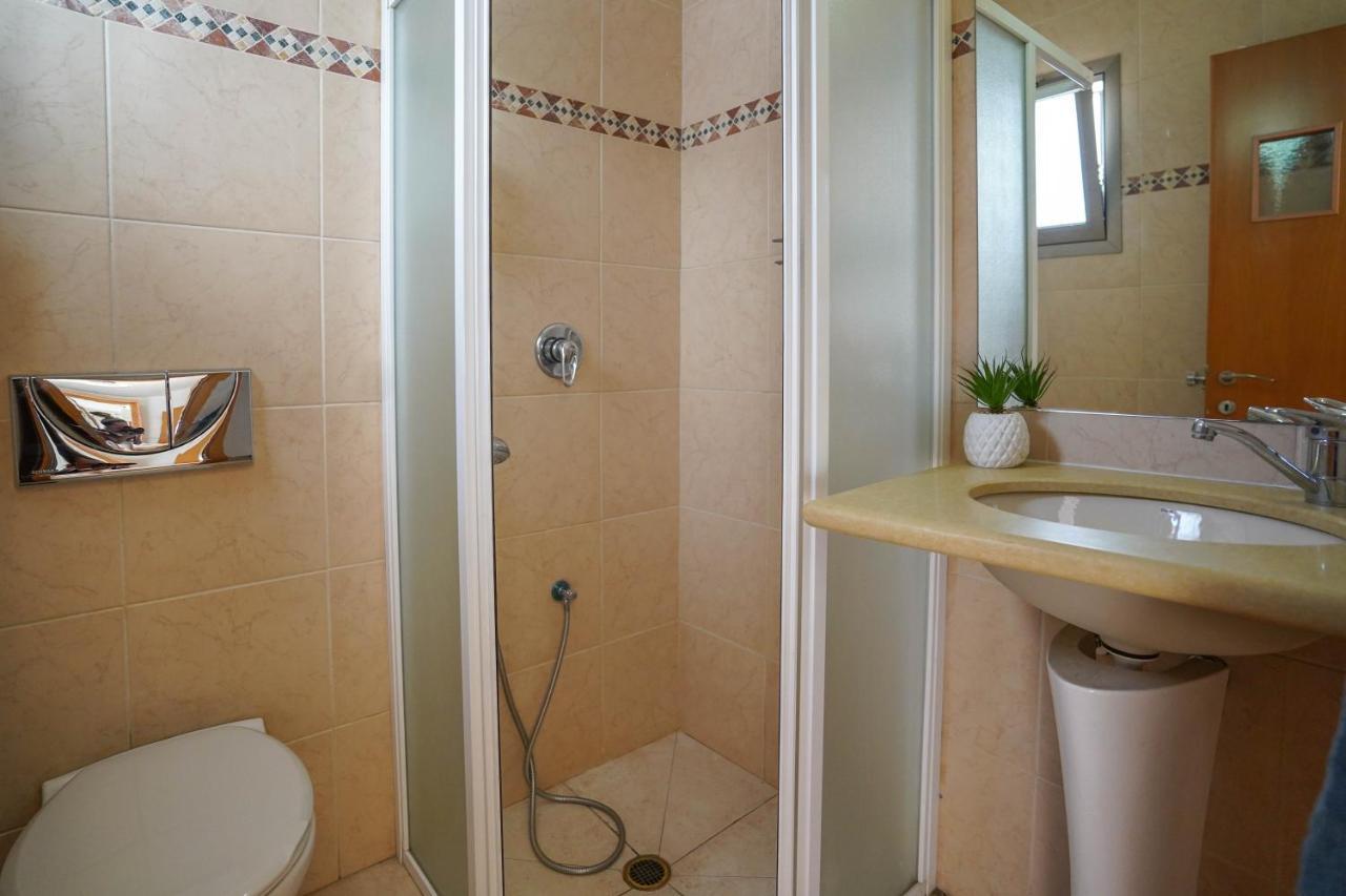 Two Bed Room Apartment 5 Min Walk To The Beach Эйлат Экстерьер фото