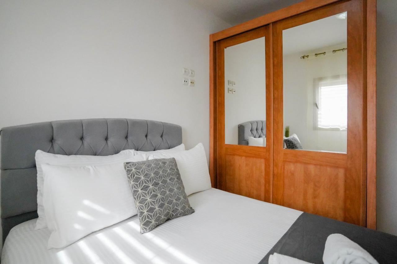 Two Bed Room Apartment 5 Min Walk To The Beach Эйлат Экстерьер фото