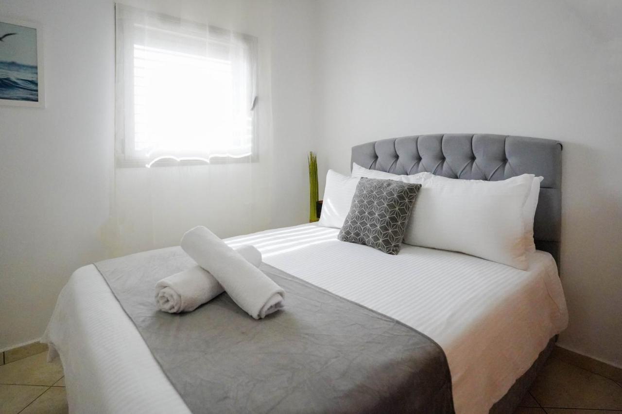 Two Bed Room Apartment 5 Min Walk To The Beach Эйлат Экстерьер фото