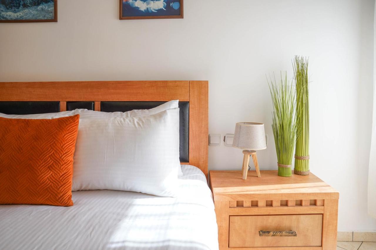 Two Bed Room Apartment 5 Min Walk To The Beach Эйлат Экстерьер фото