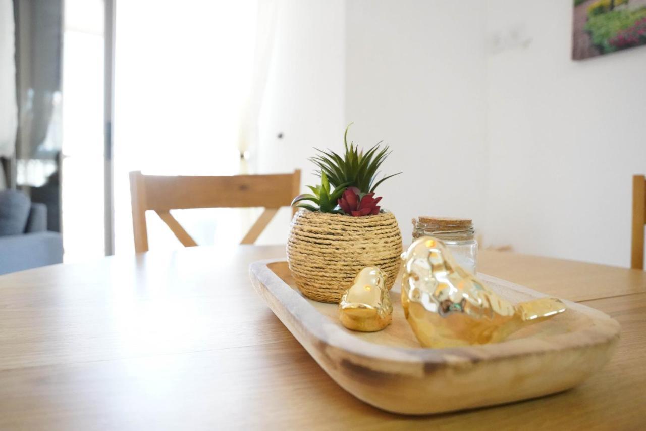 Two Bed Room Apartment 5 Min Walk To The Beach Эйлат Экстерьер фото