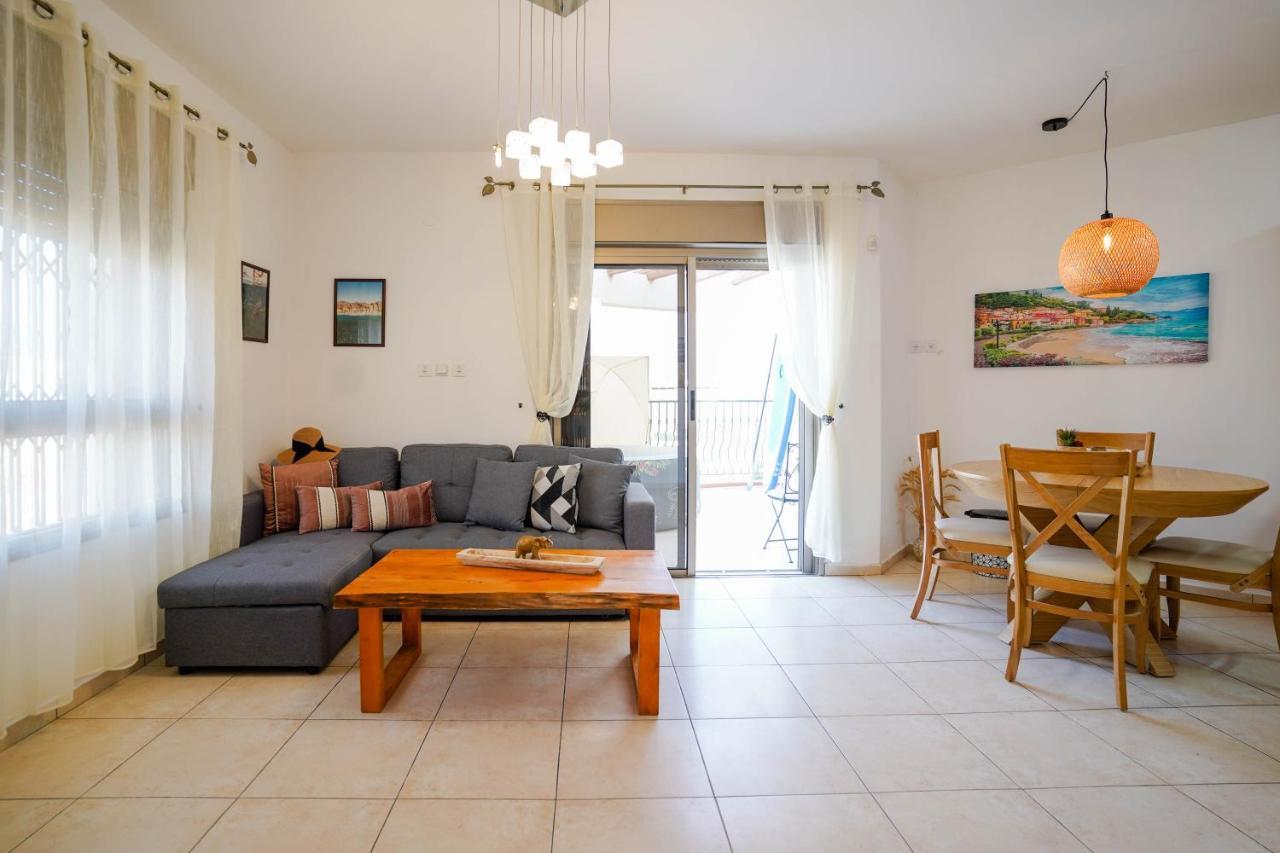 Two Bed Room Apartment 5 Min Walk To The Beach Эйлат Экстерьер фото
