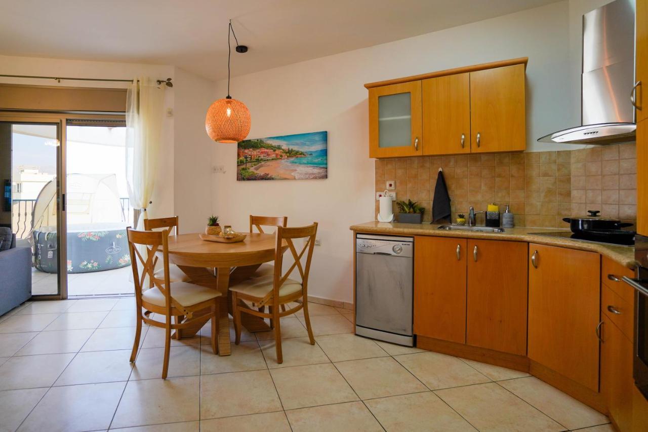 Two Bed Room Apartment 5 Min Walk To The Beach Эйлат Экстерьер фото
